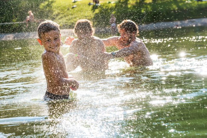 Schwimmen im Sommerurlaub in Flachau